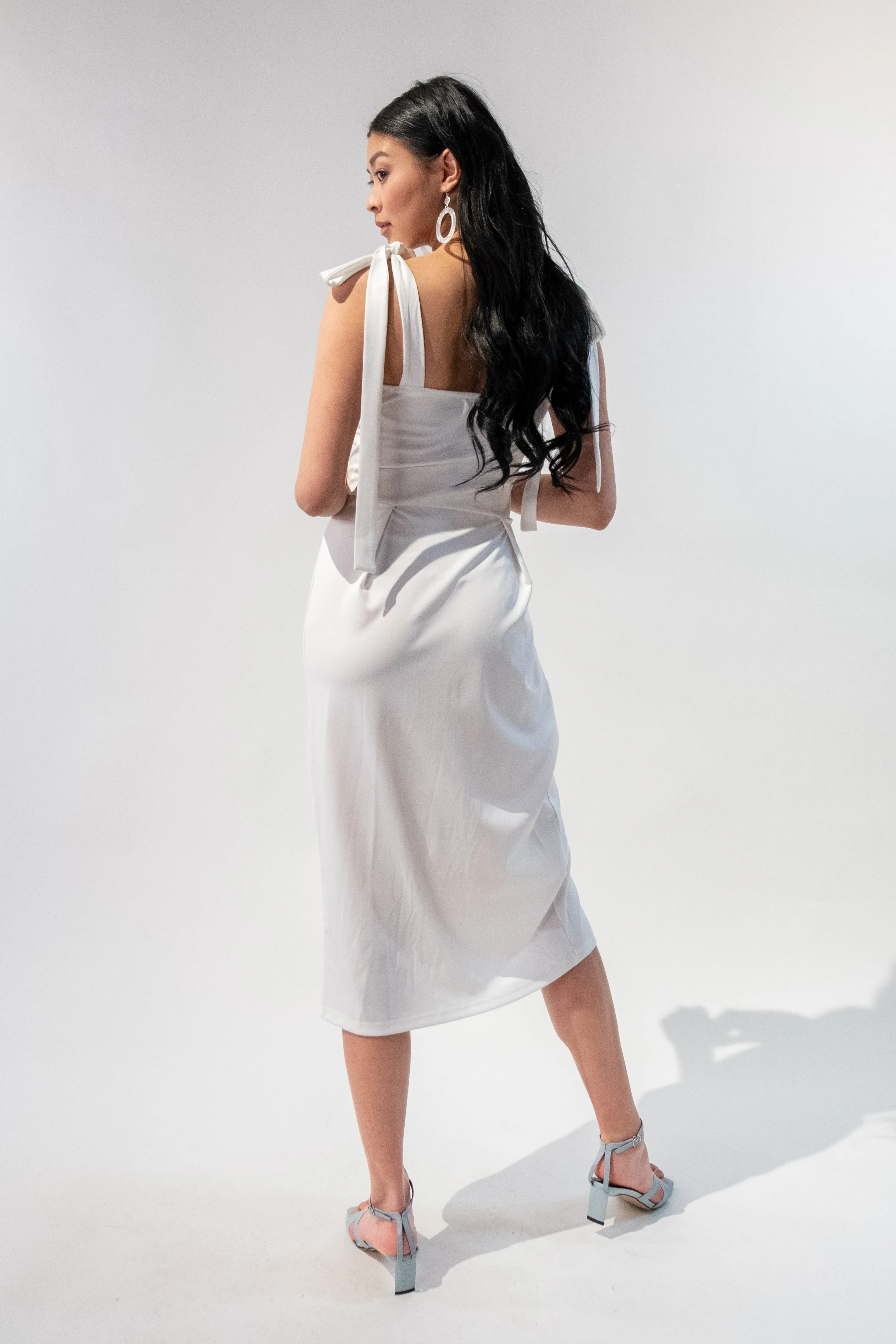 Angelic Tie Straps Midi Dress