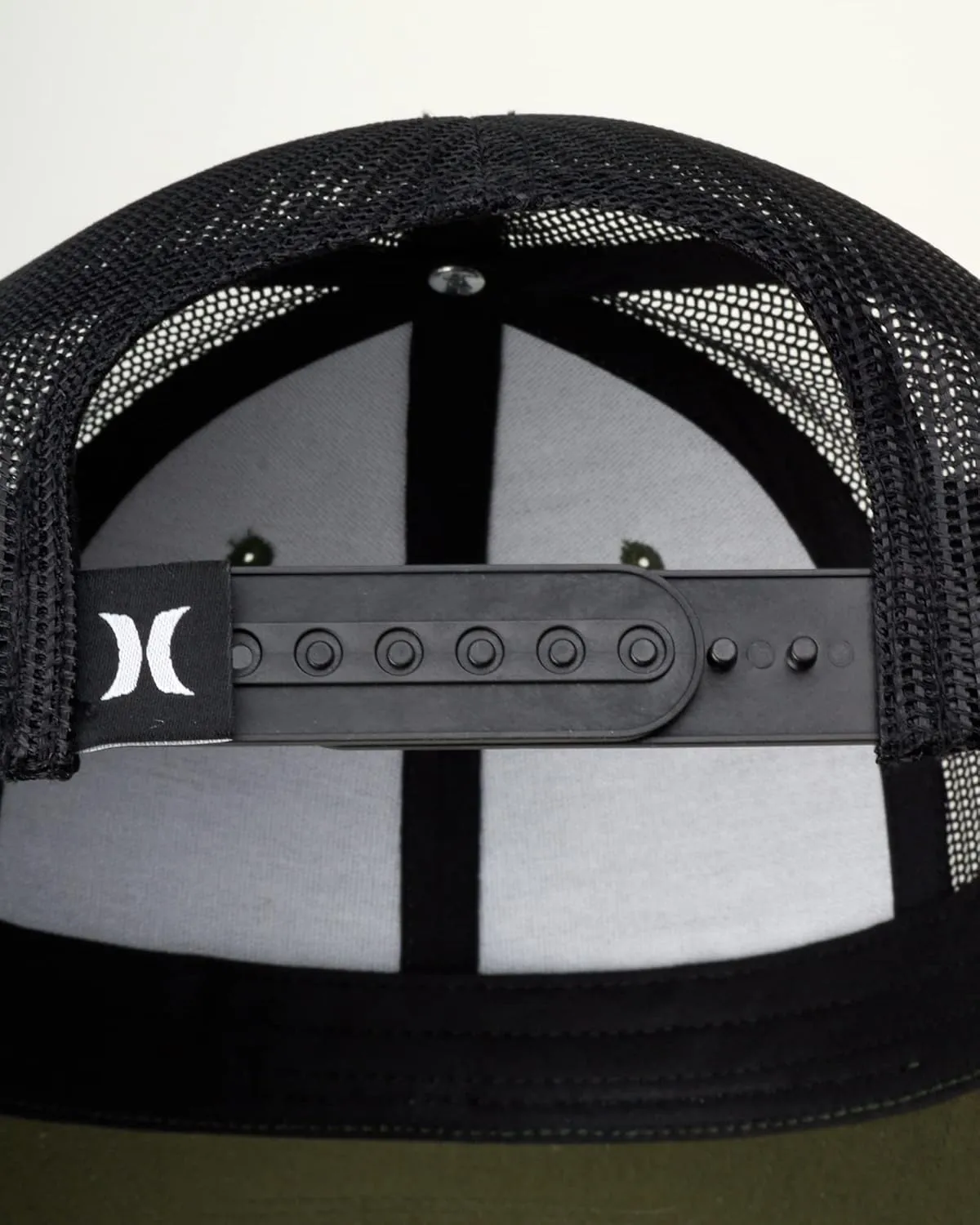 Hurley Men's Trucker Hat - Corp Snap Back Comfortable Curved Bill with Adjustable Snap Closure - Trucker Hats for Men