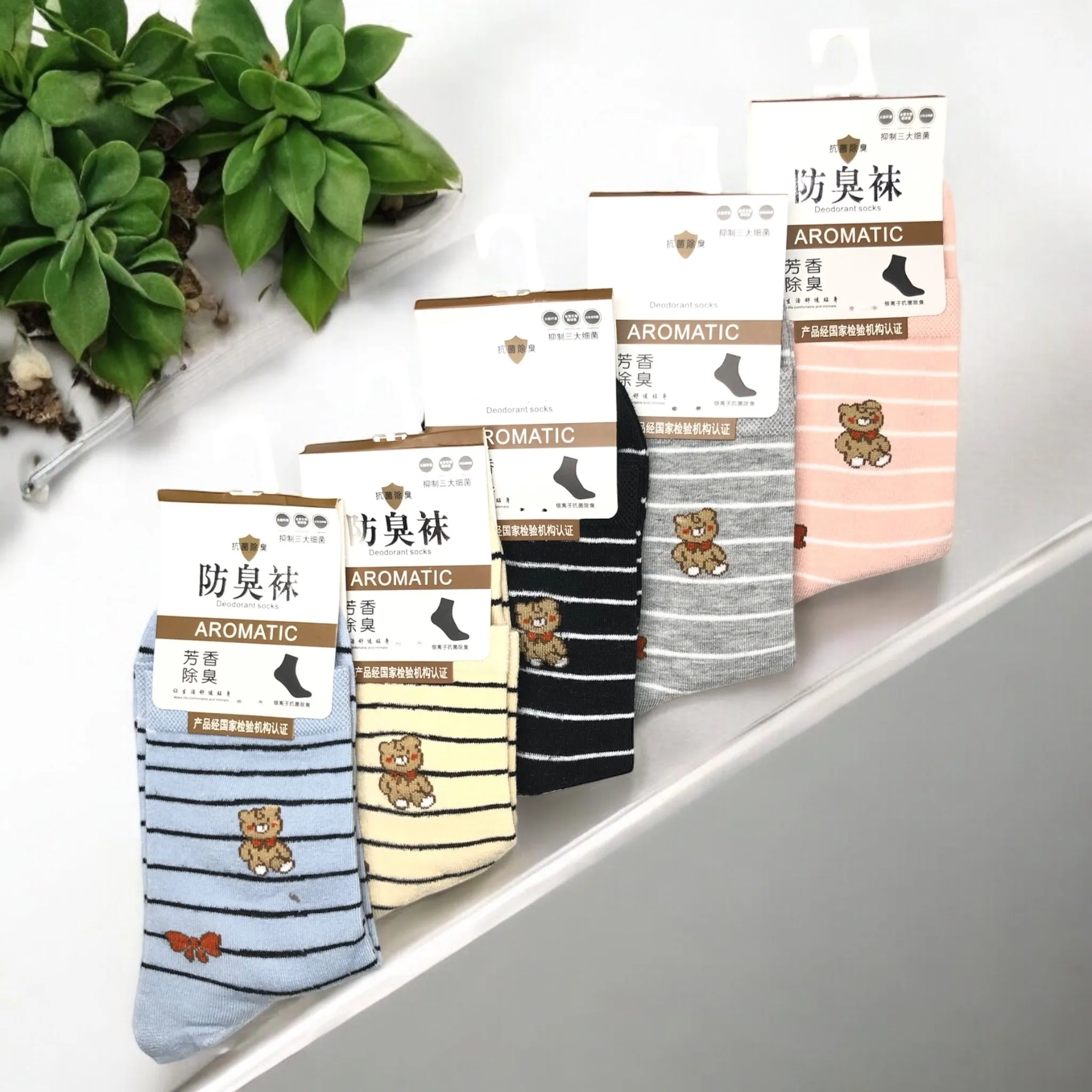 Ladies Pack of 5 PAIRS Short Leg socks Random color Cotton Made Comfortable and Breathable